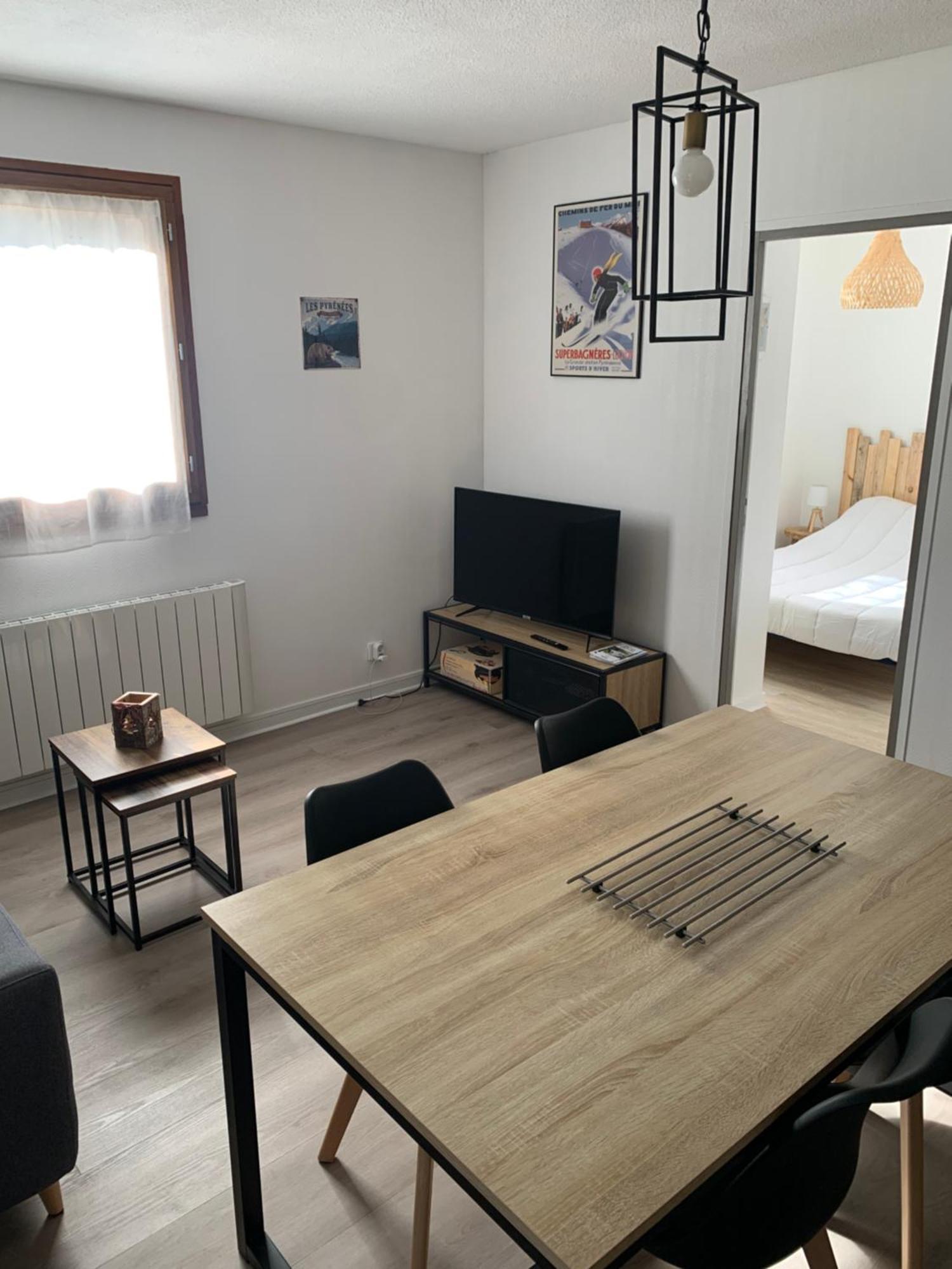 Appartement Au Pied Des Telecabines Res La Soulan Bagnères-de-Luchon Esterno foto